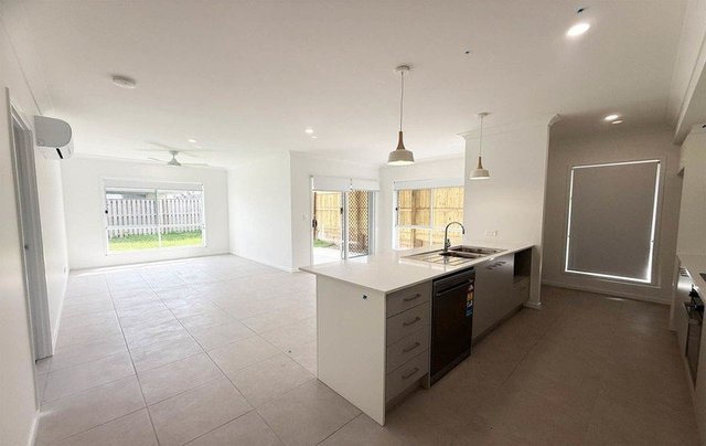 94 Barratt Drive, QLD 4124