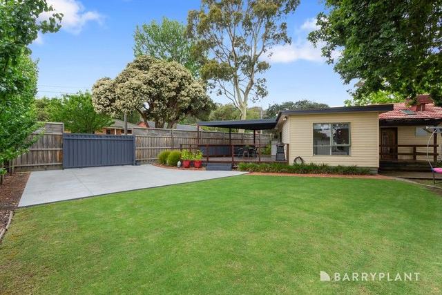 7 Robertson Crescent, VIC 3155