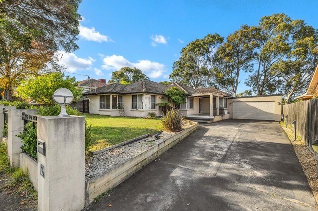 15 Sarona Street, VIC 3175