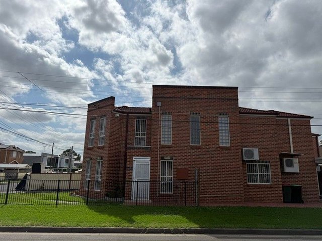 2 Clarence Street, NSW 2166