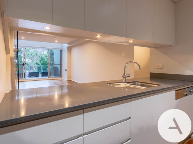 13/34 Canberra Avenue, ACT 2603