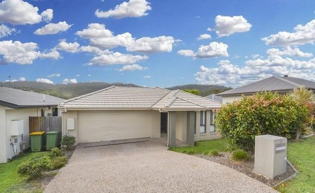 33 Wildflower Circuit, QLD 4209