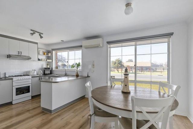 4/42-44 Burdoo Drive, VIC 3216