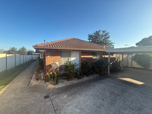 1/11 Burns Way, VIC 3037
