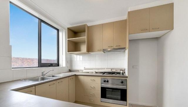 13/229 Dandenong Road, VIC 3181