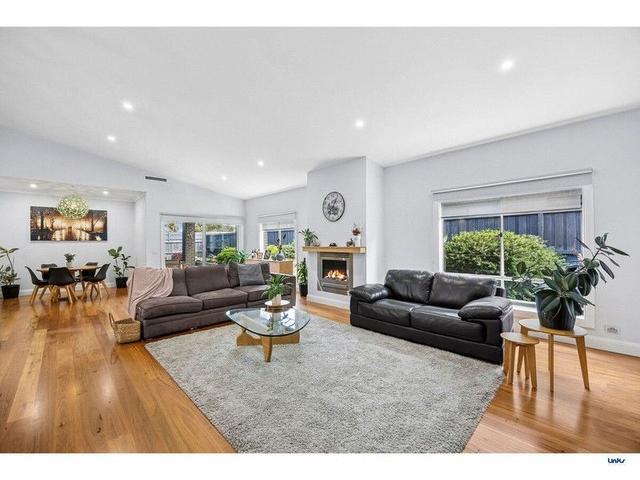 16 Tubular Avenue, VIC 3228