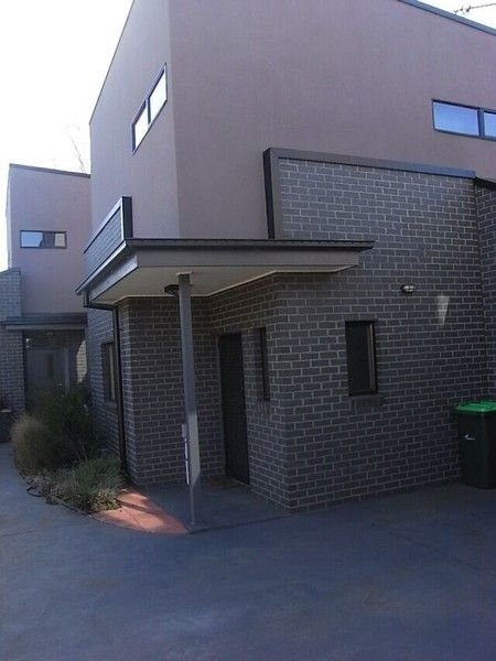 13C Travers St, VIC 3840