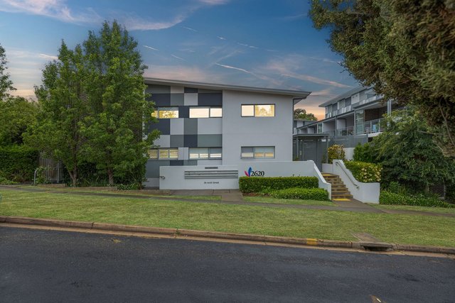 8/36 Antill Street, NSW 2620