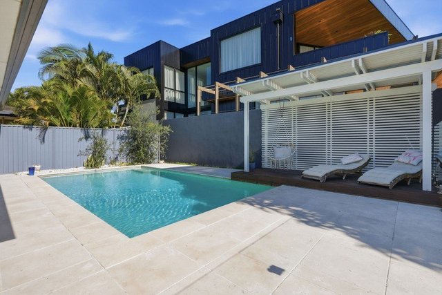 10 Denawen Street, QLD 4221