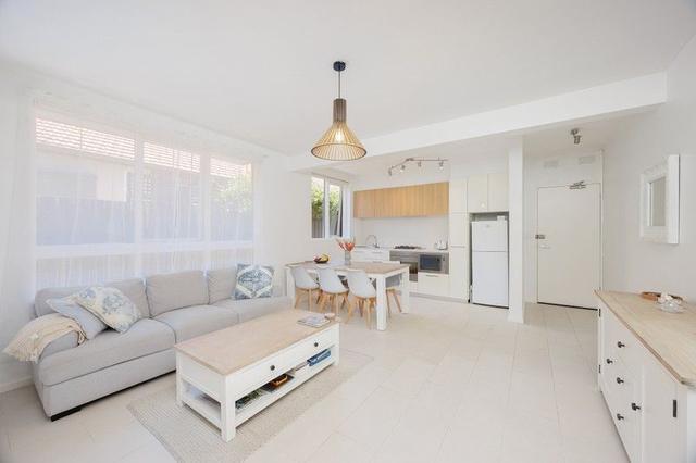 4/37 Foam Street, VIC 3184