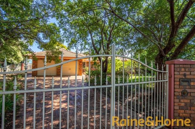 3 Light Place, NSW 2830