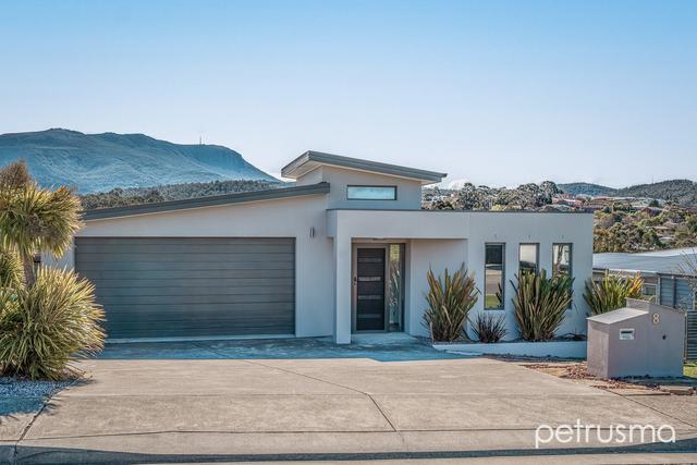 8 Queens Parade, TAS 7050