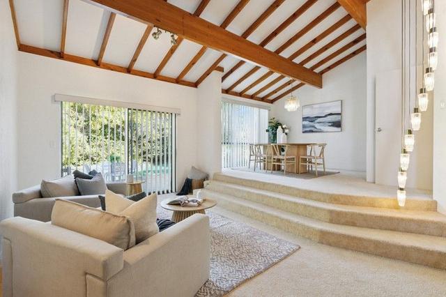 4 Epping Grove, WA 6025
