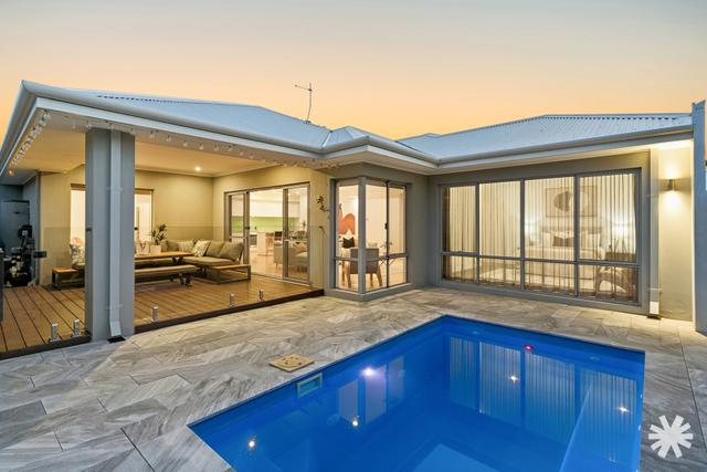 1/6 Bruning Road, WA 6152