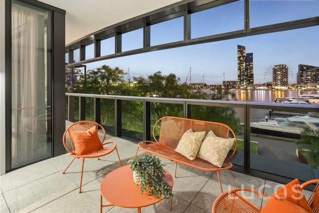 13/9 Waterside Place, VIC 3008