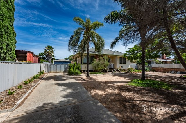 10 Lantana Street, WA 6530