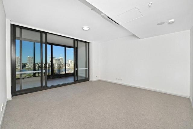 1611/10 Burroway Road, NSW 2127