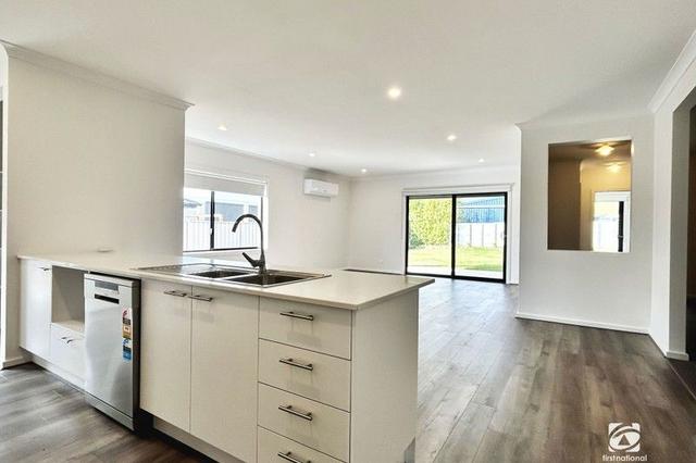 6 Dyirra Chase, VIC 3903