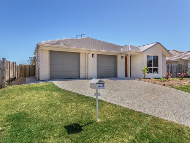 2/5 Azure Street, QLD 4340