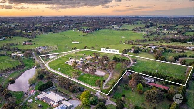 15 Oakhill Road East, VIC 3912