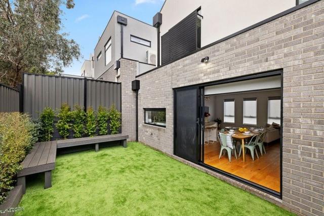 2/30 Chapman Avenue, VIC 3046