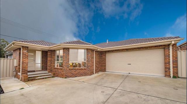 Duplex 2/96 Mawson Drive, ACT 2607