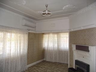 Lounge Room (2015-03-13)