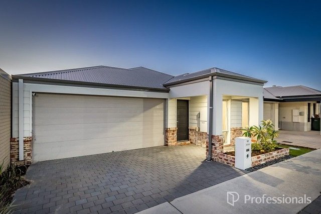 18 Gouldian Circuit, WA 6038