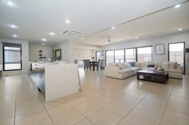 3/12 Water Street, QLD 4670