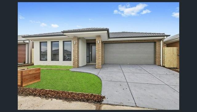 12 Vaughan Dr, VIC 3217