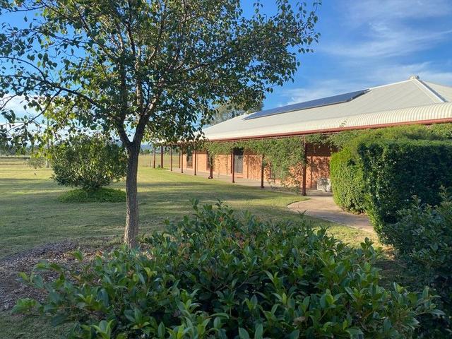 258 Standen Dr, NSW 2335