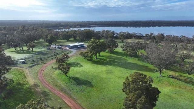 594 Poorrarecup Road, WA 6396