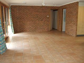 Family Room (2011-08-09)