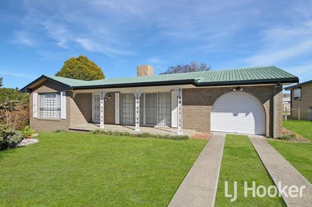 8 Sequoia Place, NSW 2360