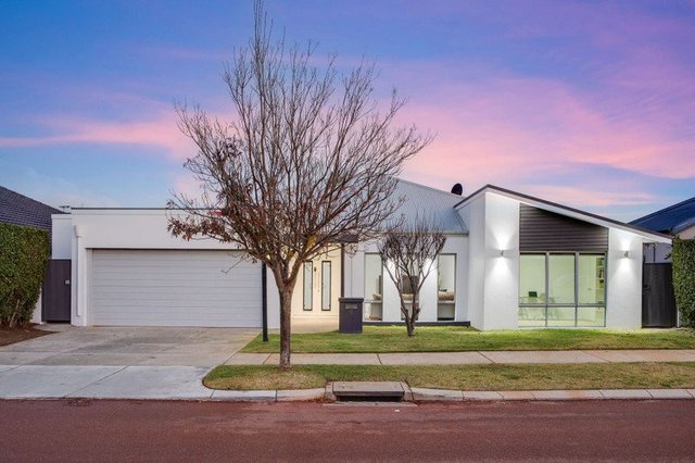 6 Grassbird Parade, WA 6018