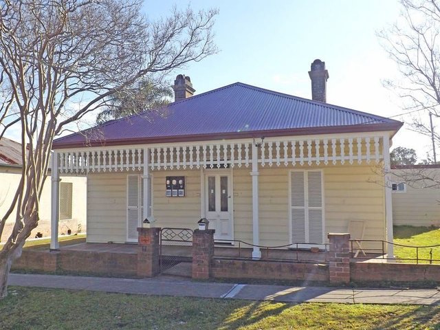 3/11 Barsden   Street, NSW 2570