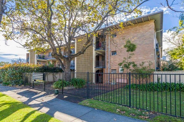 3/12 River View Street, WA 6151