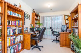 Study area/ Lounge room