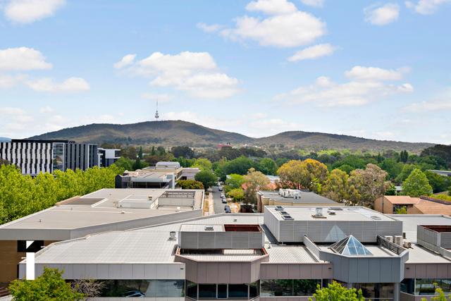 25/18 Moore Street, ACT 2612