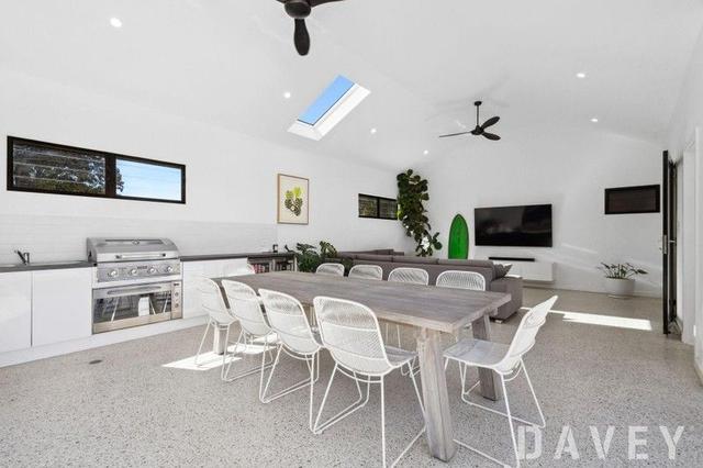 3 Young Place, WA 6025