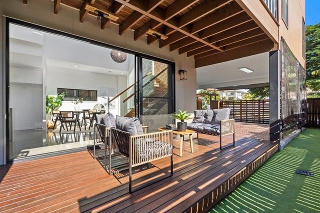 15 Little Shore Street, QLD 4163