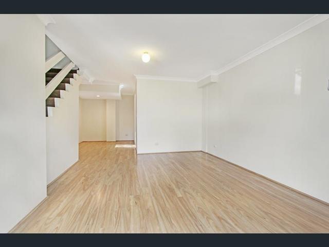 18/19 Taranto  Road, NSW 2122