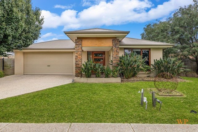 60 Wallara Waters Boulevard, VIC 3756