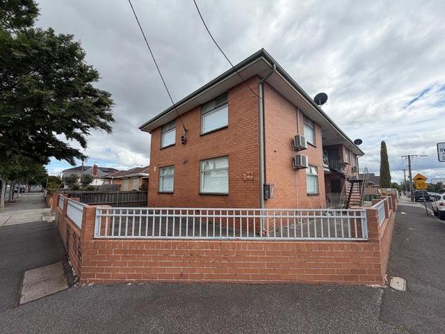 1/466 Barkly Street, VIC 3012