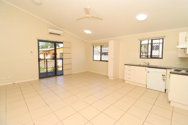 Unit 1/8a Riverview Terrace, QLD 4825