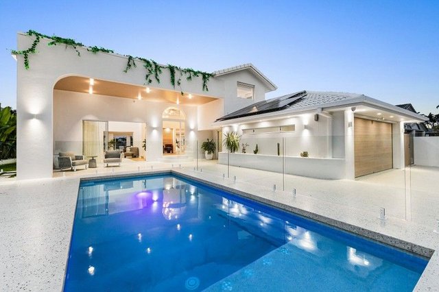 6 Key Biscayne, QLD 4226