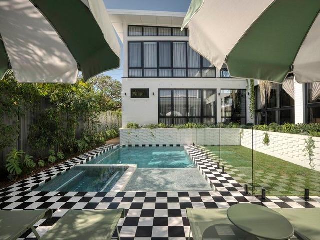 61 Savoy Drive, QLD 4218