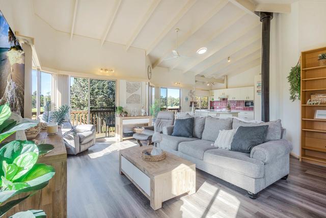 2/22 Berrambool Drive, NSW 2548