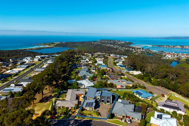 11 The Crest, NSW 2548