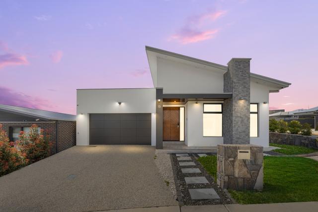 13 Baas Becking Street, ACT 2611